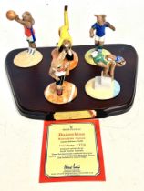 Royal Doulton bunnykins set 5 figures & stand