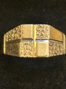 9ct gold signet ring 4.9 grams Size U