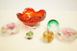 5x Paperweights & controlled bubble art glass bowl