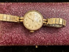 9ct Gold cased Vertex Revue ladies wristwatch - cu