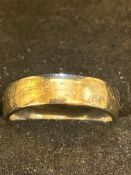 9ct gold wedding band Size L 3,7 grams
