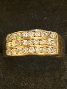 9ct gold dress ring set with white stones 3.4 gram
