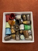 Collection of thimbles to include 1 silver