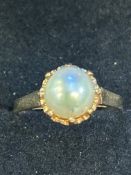 9ct Gold ring set with single pearl Size M
