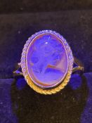 9ct Gold cameo ring Size N