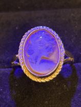 9ct Gold cameo ring Size N