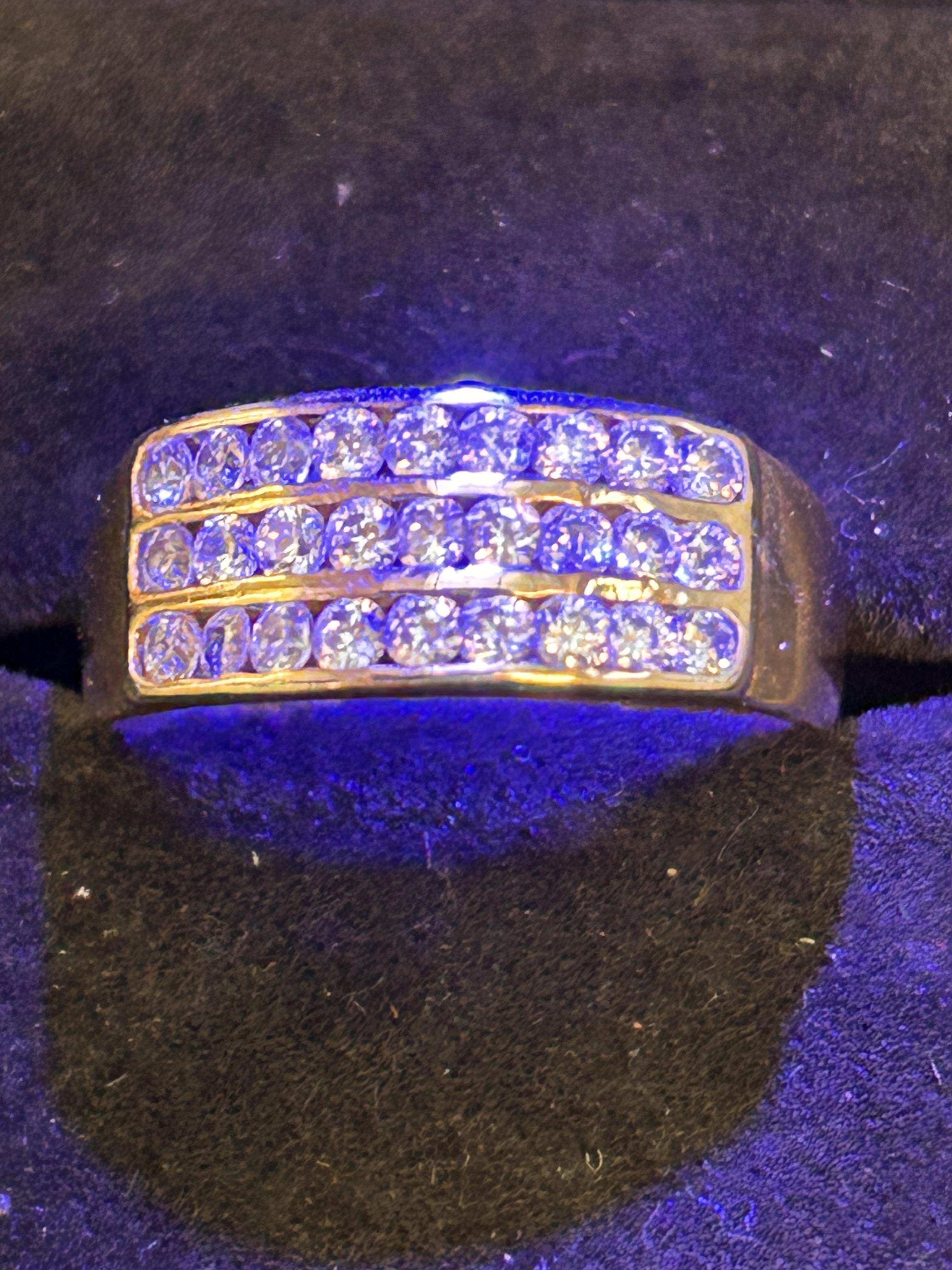 9ct Gold ring set with 27 white stones Size P