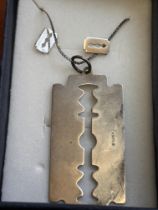 Razor blade necklace set
