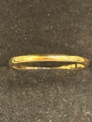 18ct Gold wedding band Size Q Weight 2.2g