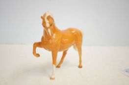 Beswick palomino horse (first version, model number 1549)