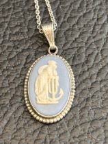 Boxed Wedgwood silver necklace