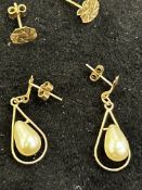 2x pairs of yellow metal earrings