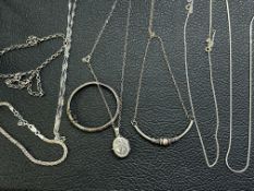 Collection of silver jewellery Weight 33g