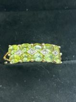 9ct Gold ring set with peridot & diamond 2.6g Size