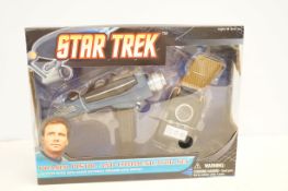 Star Trek phaser pistol & communicator set - unope