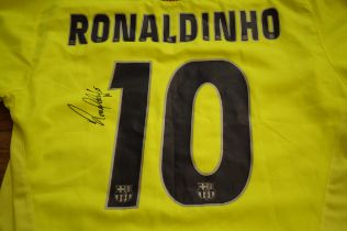 Barcelona football shirt signed by Ronaldinho - no