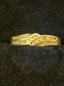 9ct Gold ring set with cz stones Size Q 1.9g