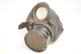 Early gas mask