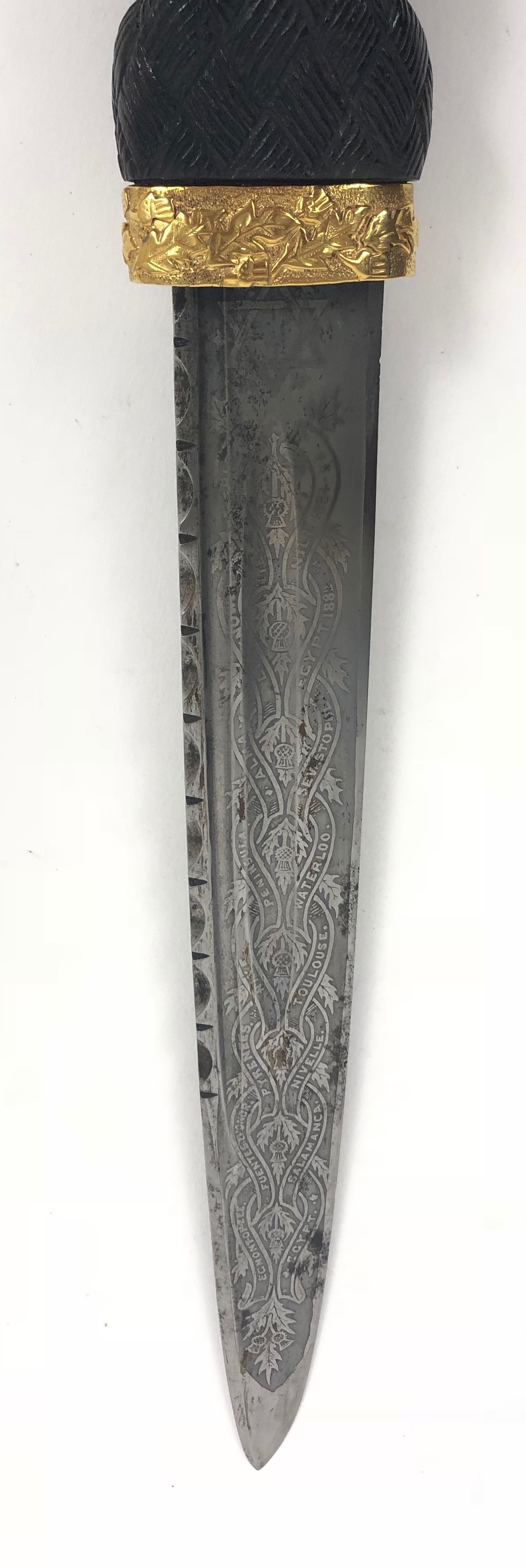 Scottish 79th (Cameron) Highlanders Officer's dirk. A scarce Post 1901 example. The clipped back - Image 4 of 4