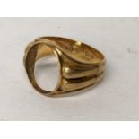 An 18ct gold gents signet ring, no stone, 8.6g. Location: