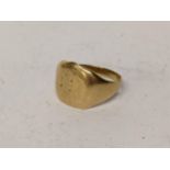 A yellow metal gents signet ring, 4.3g Location: