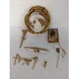 Mixed jewellery to include a Victorian gold plated cameo mourning brooch, and other gold and