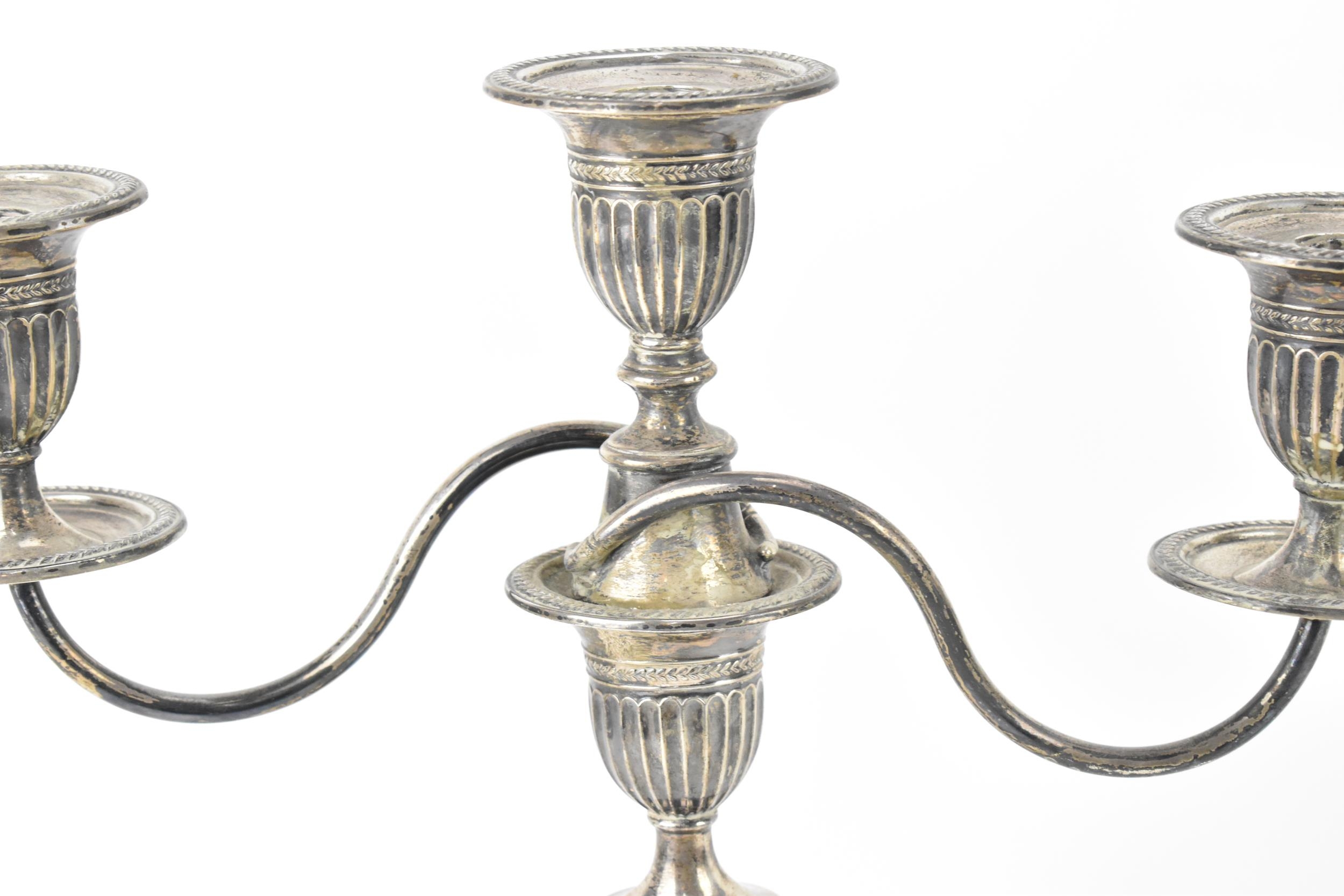 A pair of late Victorian silver convertible candelabra by Fordham & Faulkner, Sheffield 1898, in the - Image 2 of 9