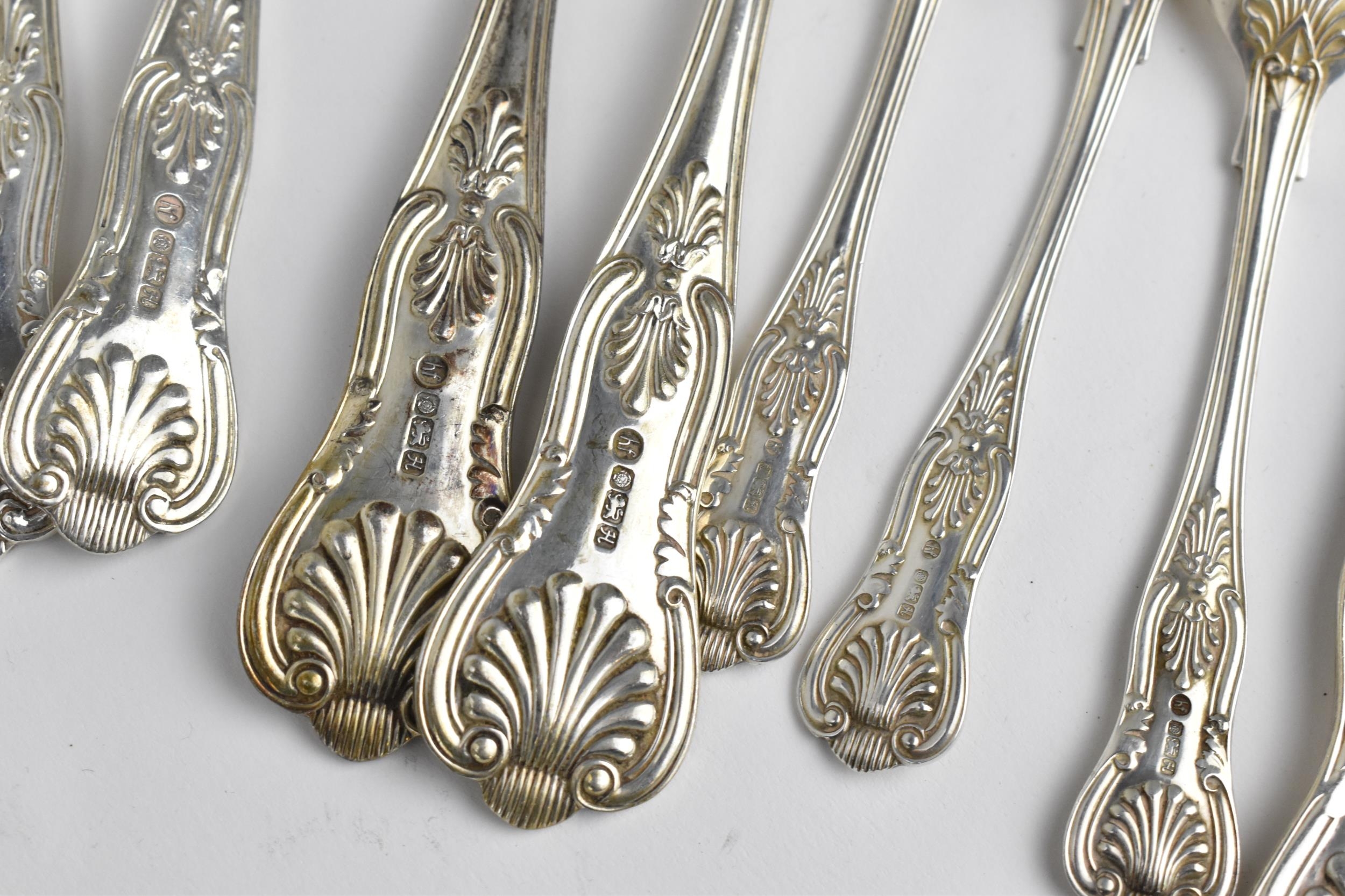 A set of Elizabeth II silver flatware for six setting by Hugh Foulerton, Sheffield 1982, in the - Image 8 of 8