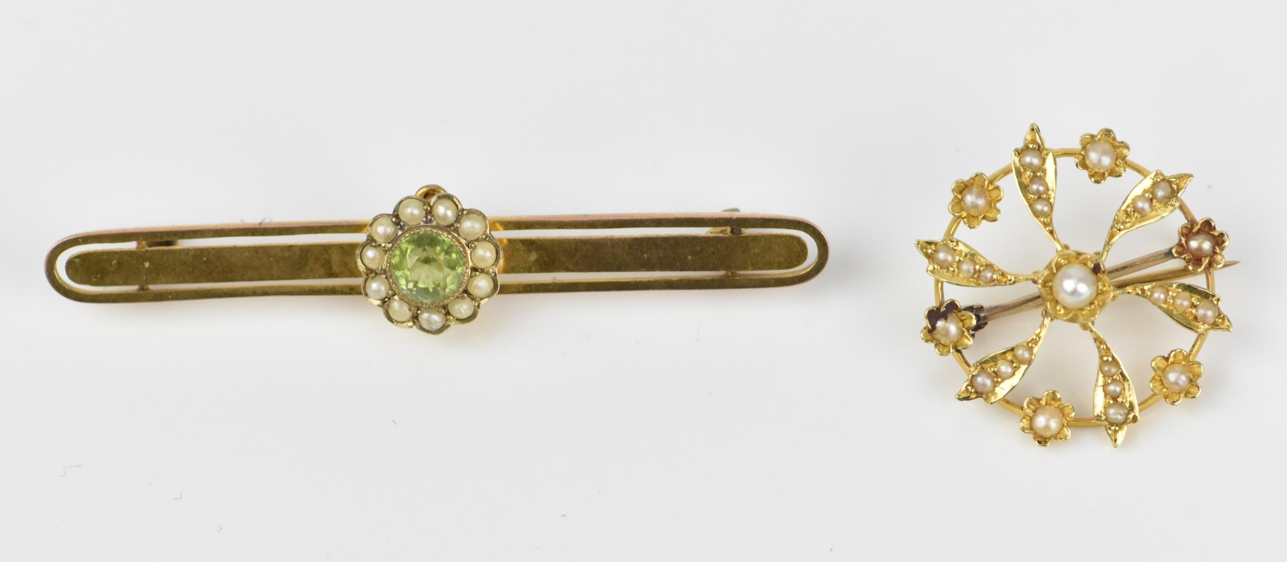 An Edwardian 18ct yellow gold and seed pearl brooch, of circular form with foliage and flowers