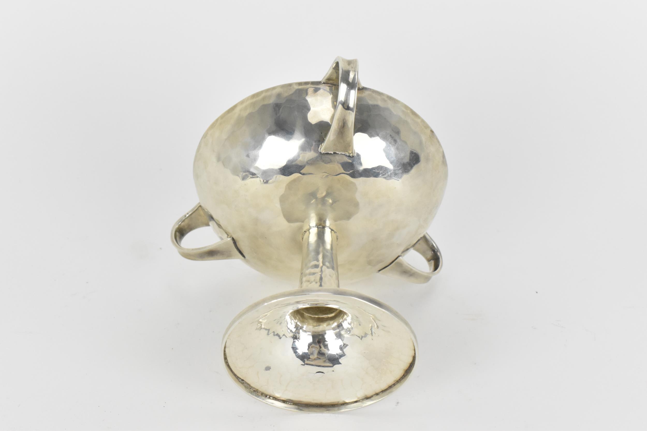 An Edwardian Art Nouveau silver hammered bowl on stand by William Hutton & Sons, London 1906, with - Image 3 of 5