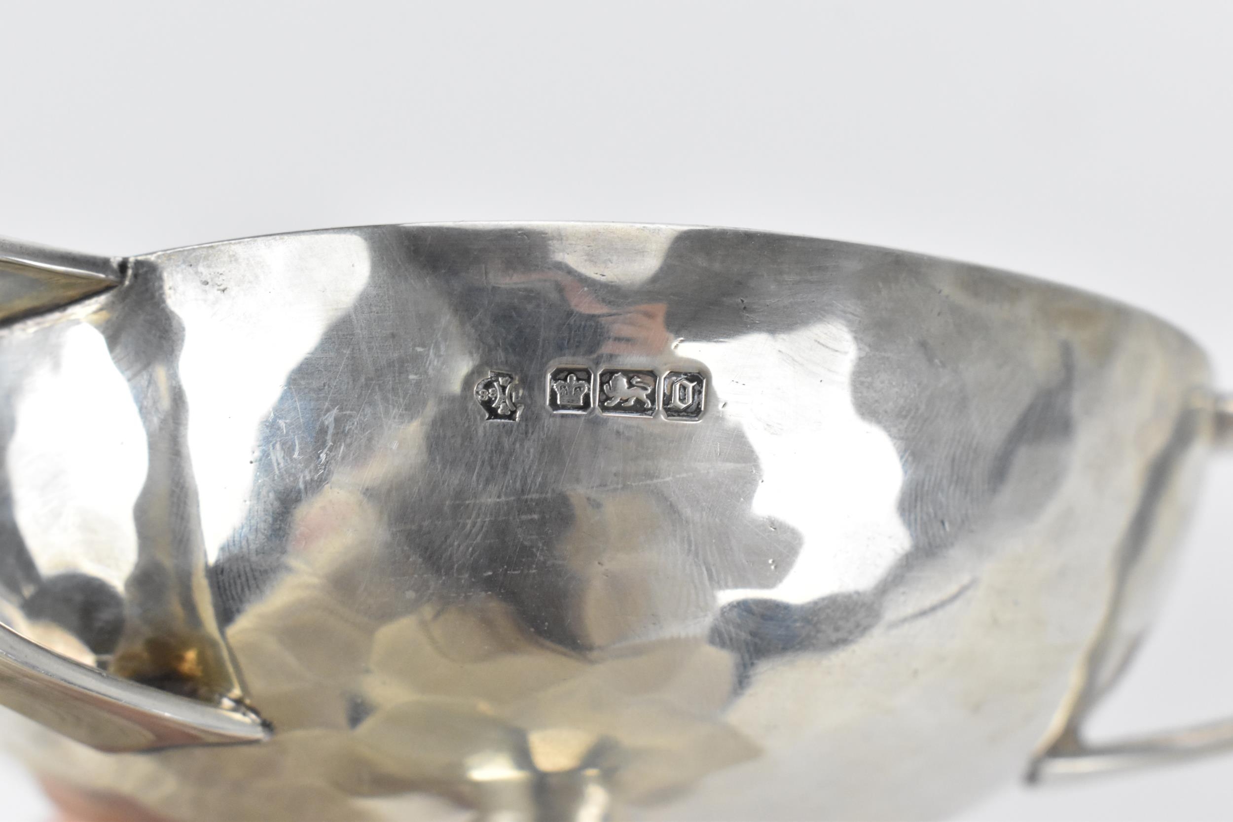 An Edwardian Art Nouveau silver hammered bowl on stand by William Hutton & Sons, London 1906, with - Image 4 of 5