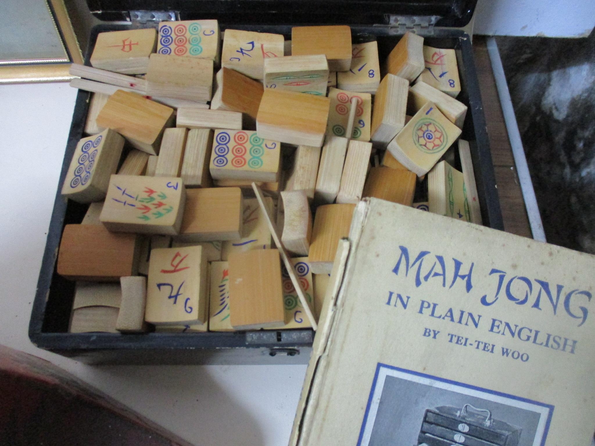 A mixed lot to include a Mah Jong game with bamboo tiles in a Chinese lacquered box, with books on - Image 2 of 5