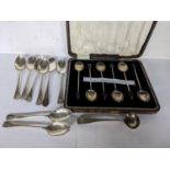 A cased set of six coffee bean spoons, 37.8g, together with a collection of silver teaspoons, 110.3g
