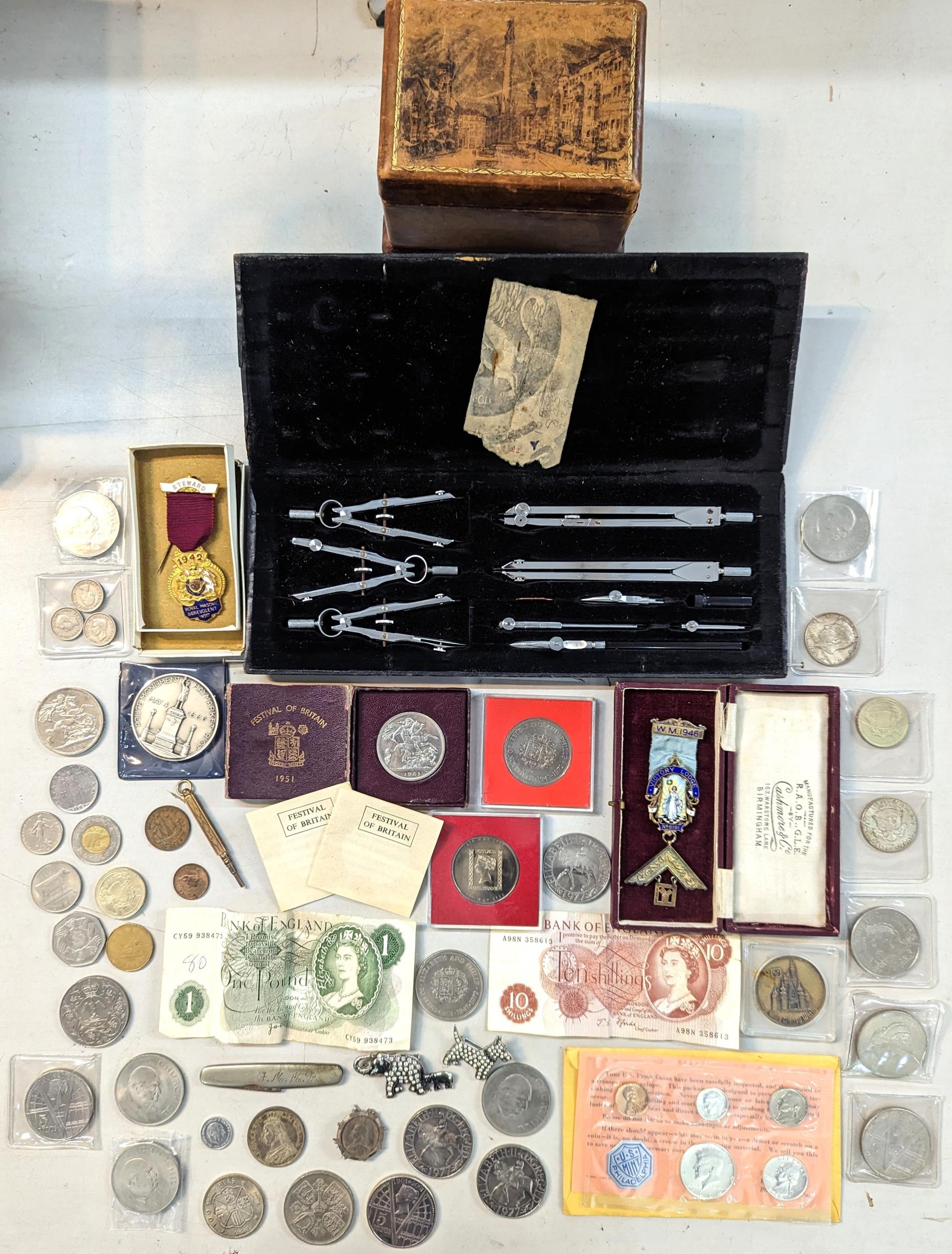 A mixed lot of collectables to include Victorian and later coinage, a 1887 half crown and later