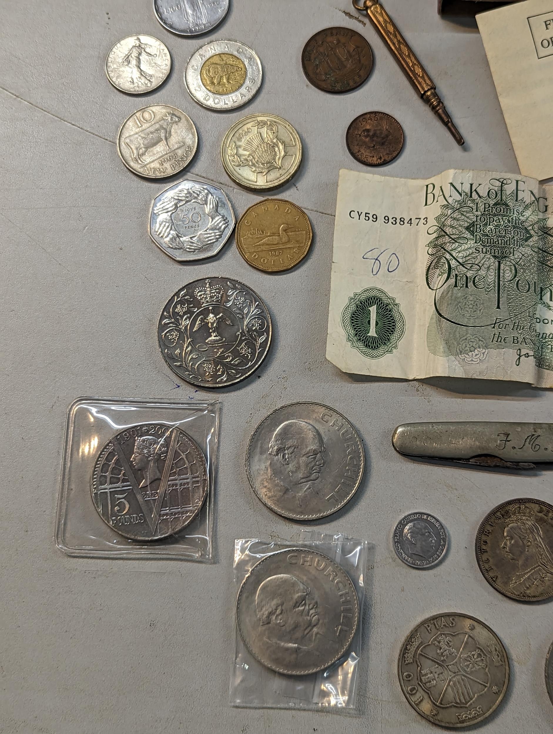 A mixed lot of collectables to include Victorian and later coinage, a 1887 half crown and later - Image 5 of 14