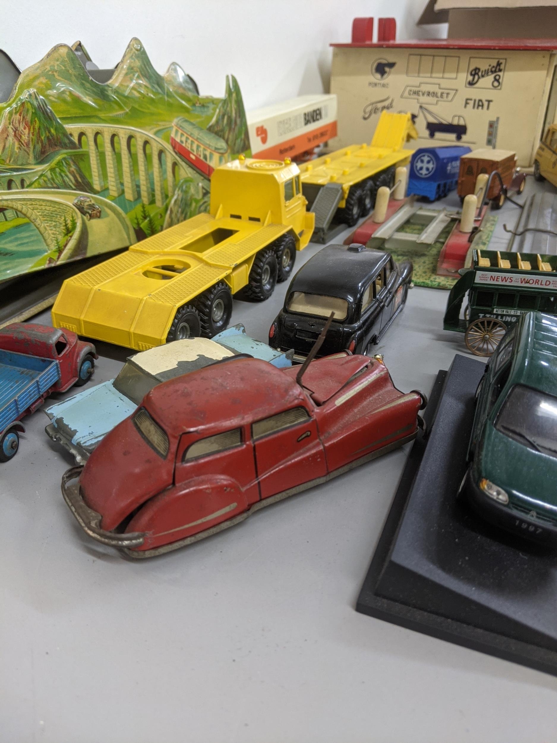 Mixed toy cars to include Siku 4010 Krane, Dinky 965, Dinky 343, Dinky Bedford Meccano Ltd, and - Image 9 of 9