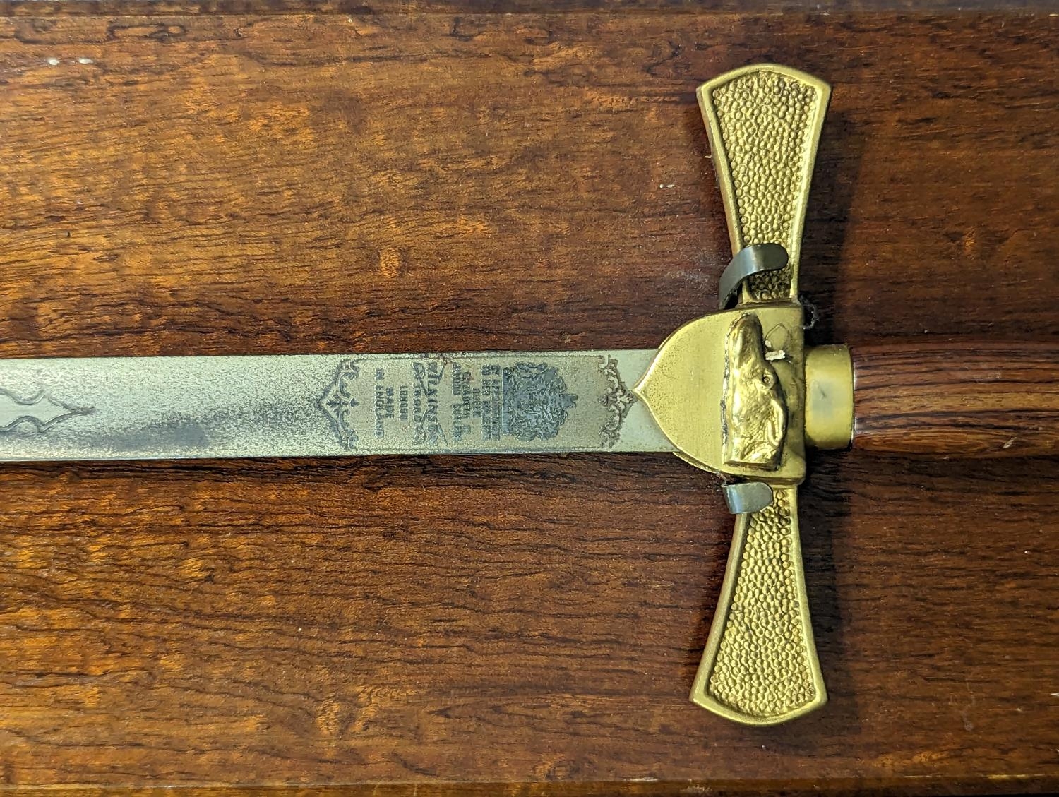 A pair of Wilkinson Sword commemorative swords, blades etched with greyhounds and to brass cross - Image 3 of 5