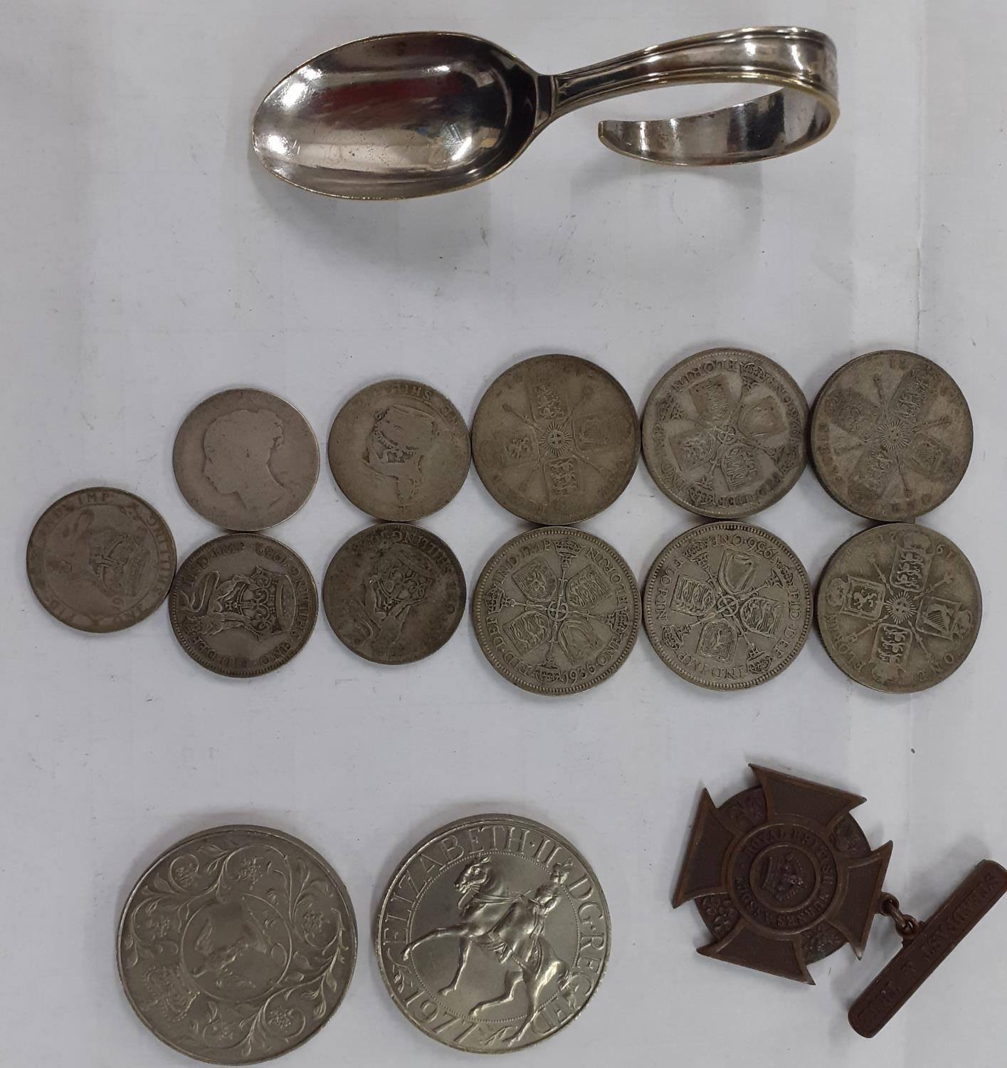 Mixed Victorian and later coinage to include Florins, Shillings, Pennies and other world examples, - Image 2 of 2