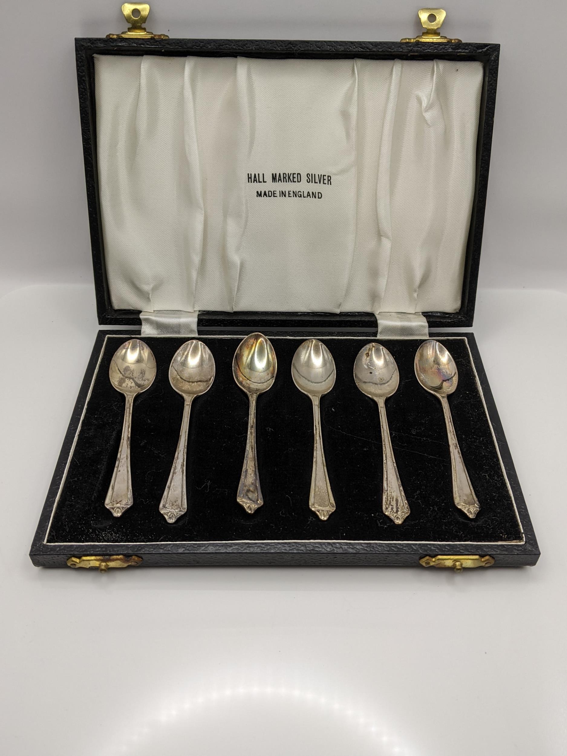 Six silver teaspoons cased hallmarked Birmingham 1959, total weight 44.2g Location: