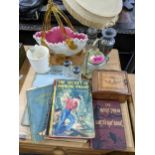 A mixed vintage lot to include books and a treen cigarette box with concertina lid. Location: A2M