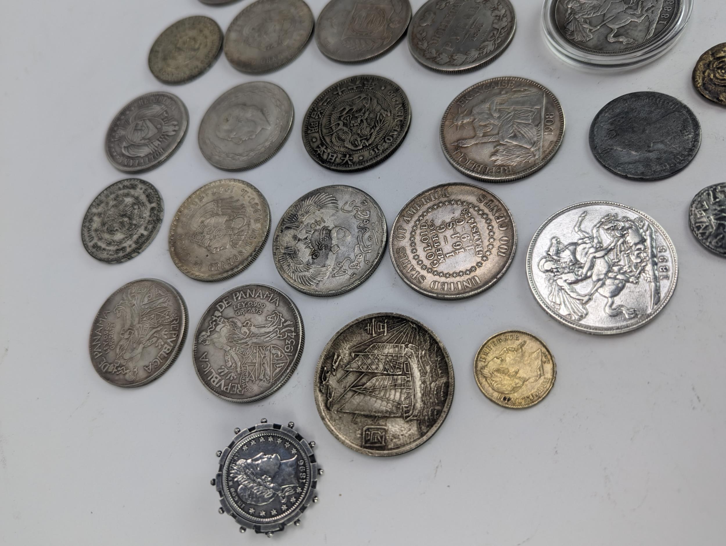 A group of Replica coins to include 1833 Russian Rubel, 'Junk Dollar', 1879 Goloid 100 cents, 1911 - Image 3 of 7