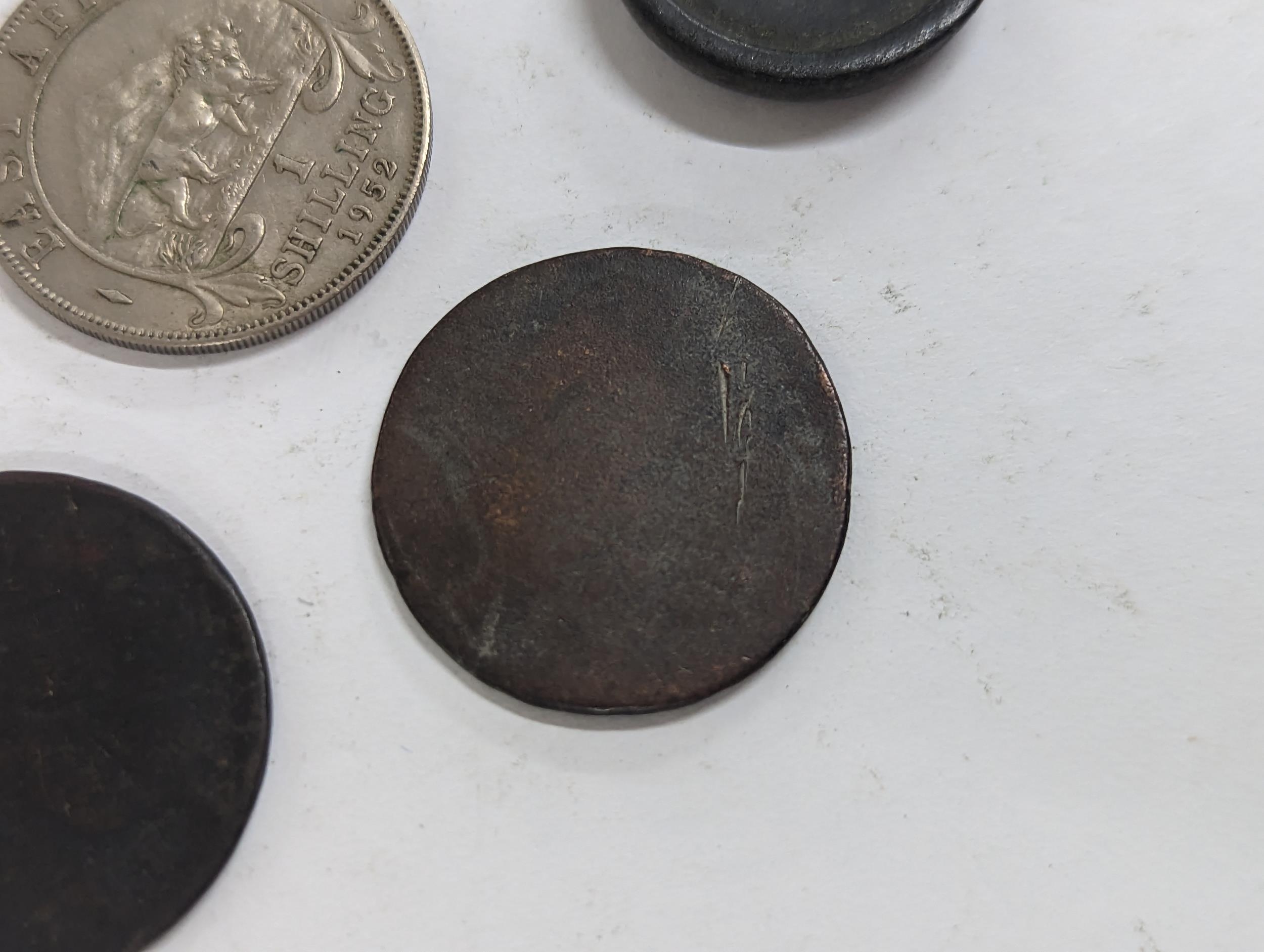 Mixed coinage to include a William III 169* silver sixpence A/F and copper examples, Cartwheel - Image 4 of 13