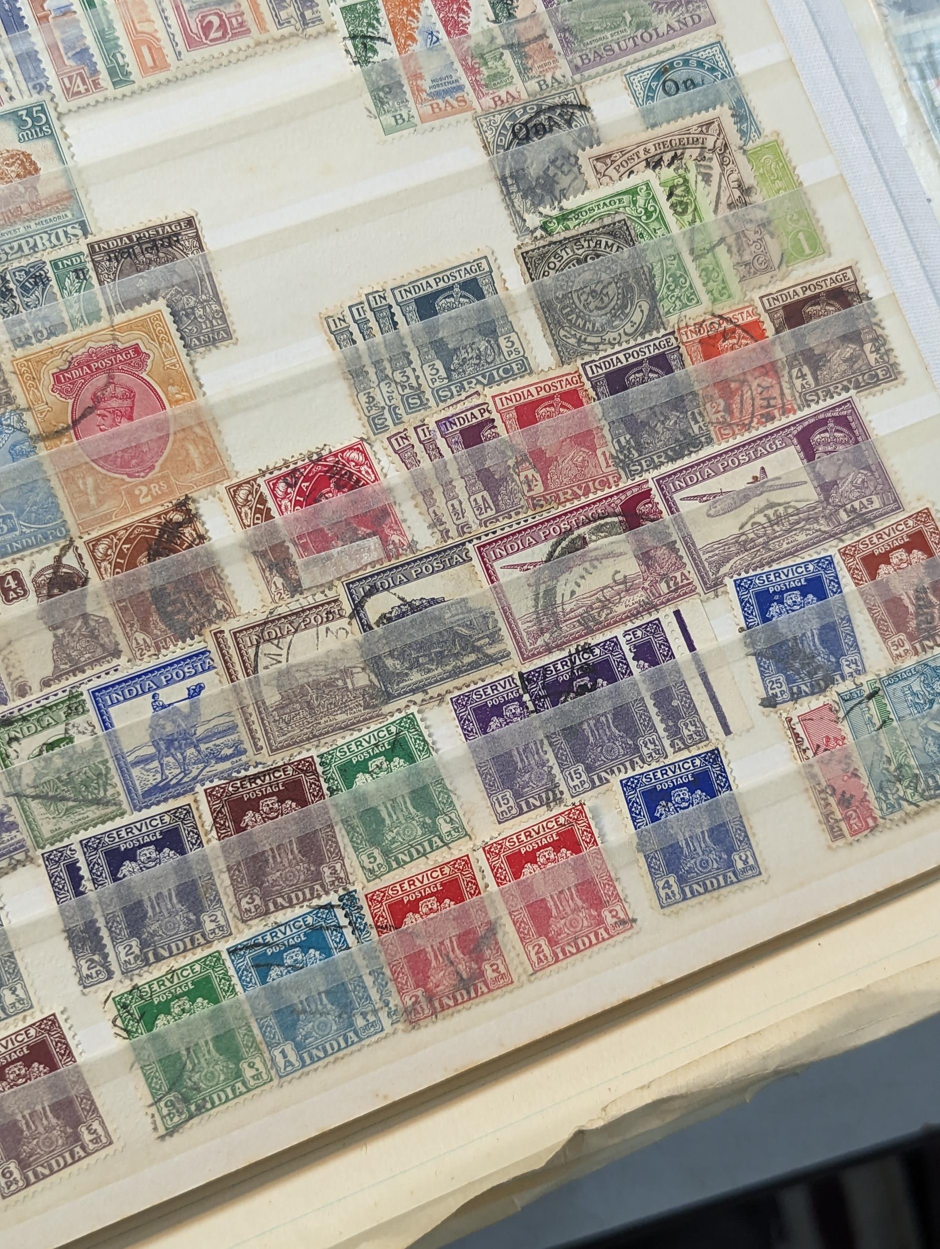 A large selection of British and world stamps in albums and loose to include early 20th century - Image 18 of 18
