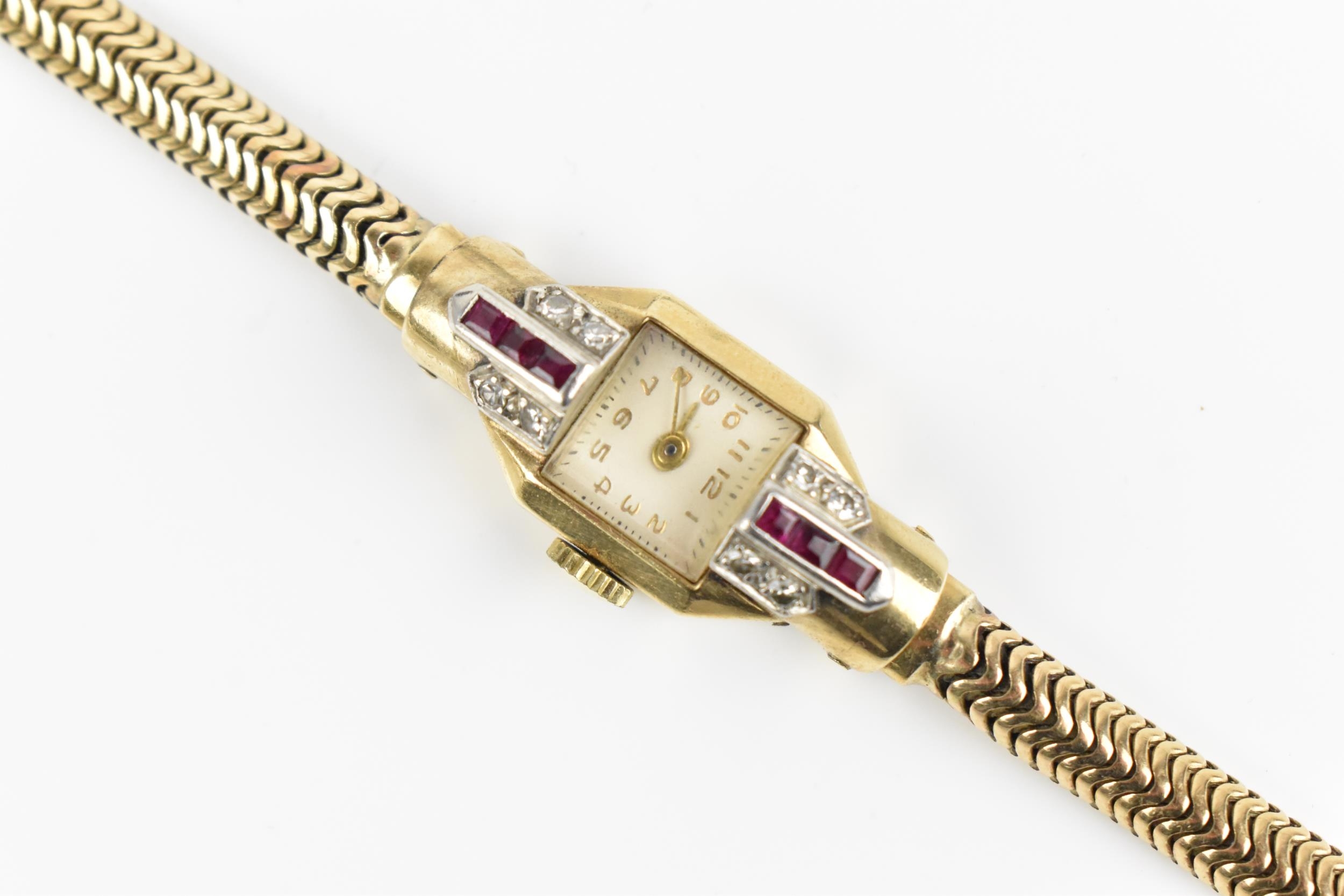 A 9ct yellow gold, diamond and ruby ladies wristwatch, the square dial with curved glass and Arab - Bild 3 aus 7