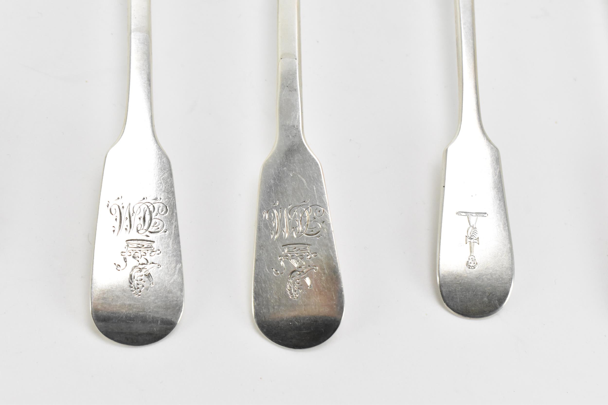 A collection of George III silver spoons, comprising six rat-tail back bowl dessert spoons ( - Image 3 of 11