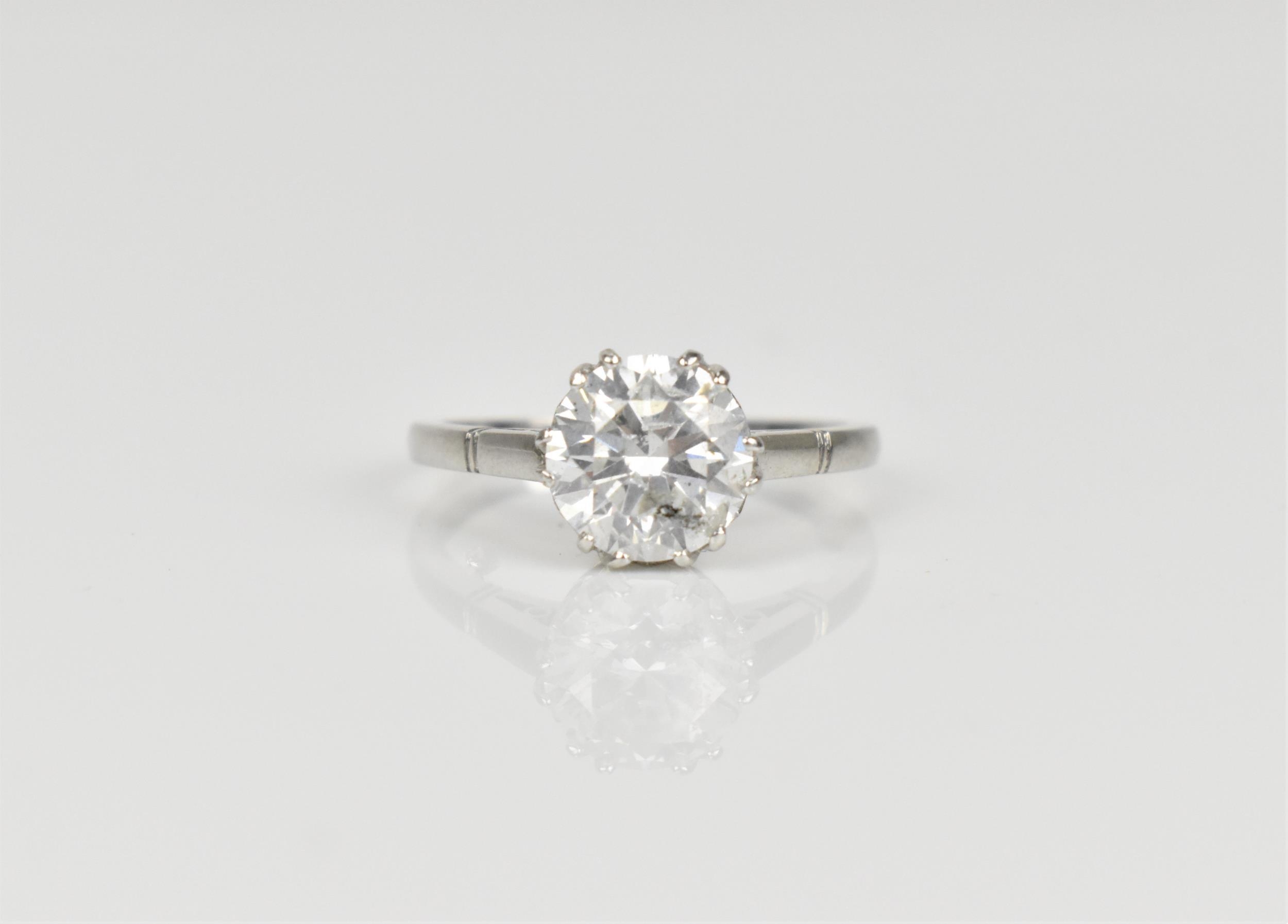 A 2.09 ct diamond solitaire engagement ring, with white metal shank (tests as platinum), the - Bild 8 aus 10