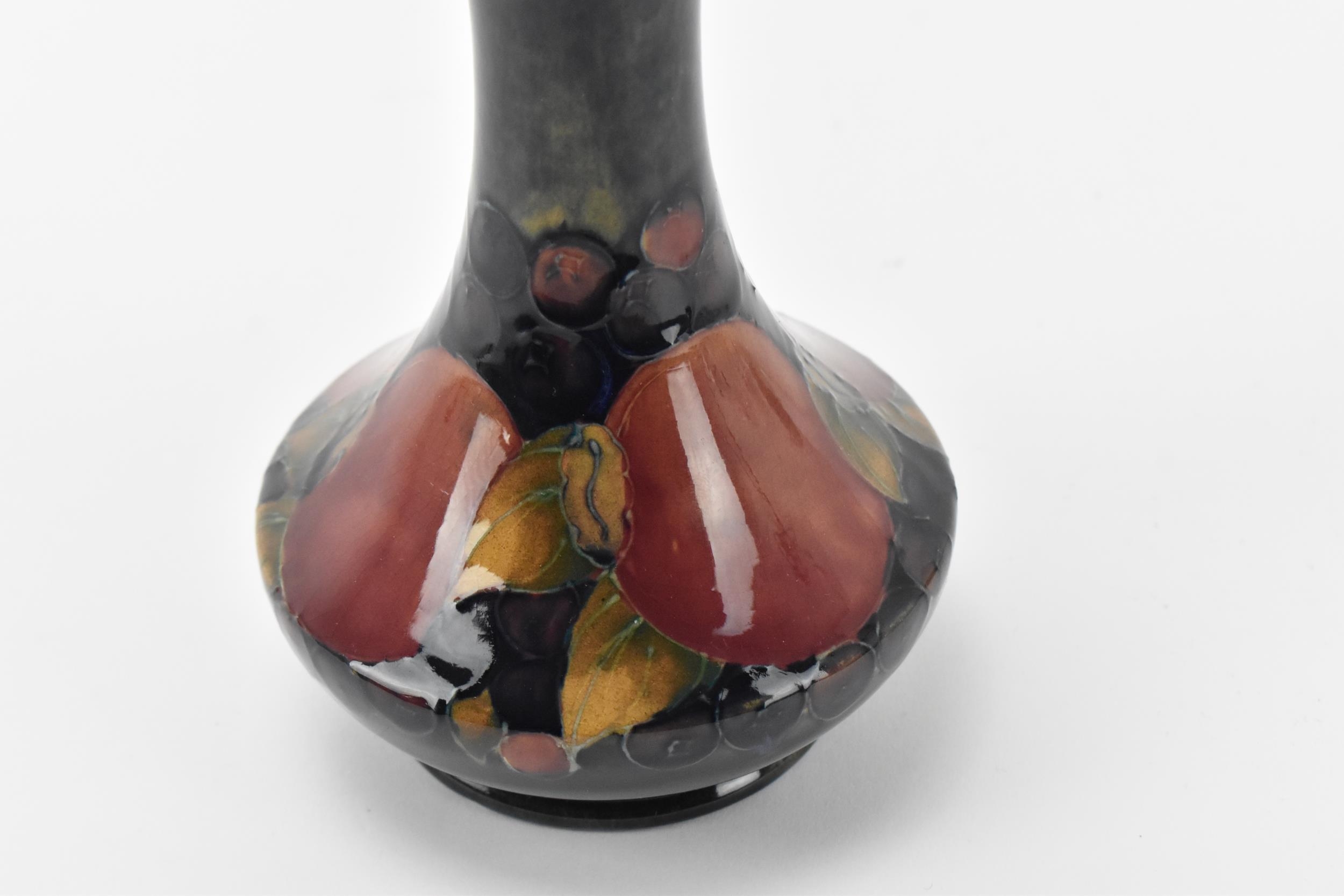 A Moorcroft pottery vase by Walter Moorcroft (1917-2002), in the 'Pomegranate' pattern, with - Image 5 of 7