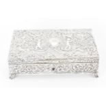 An Edwardian silver small jewellery casket by the Goldsmiths & Silversmiths Co Ltd,