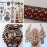 Early 20th Century silver and silver tone costume jewellery to include brooches with paste and glass