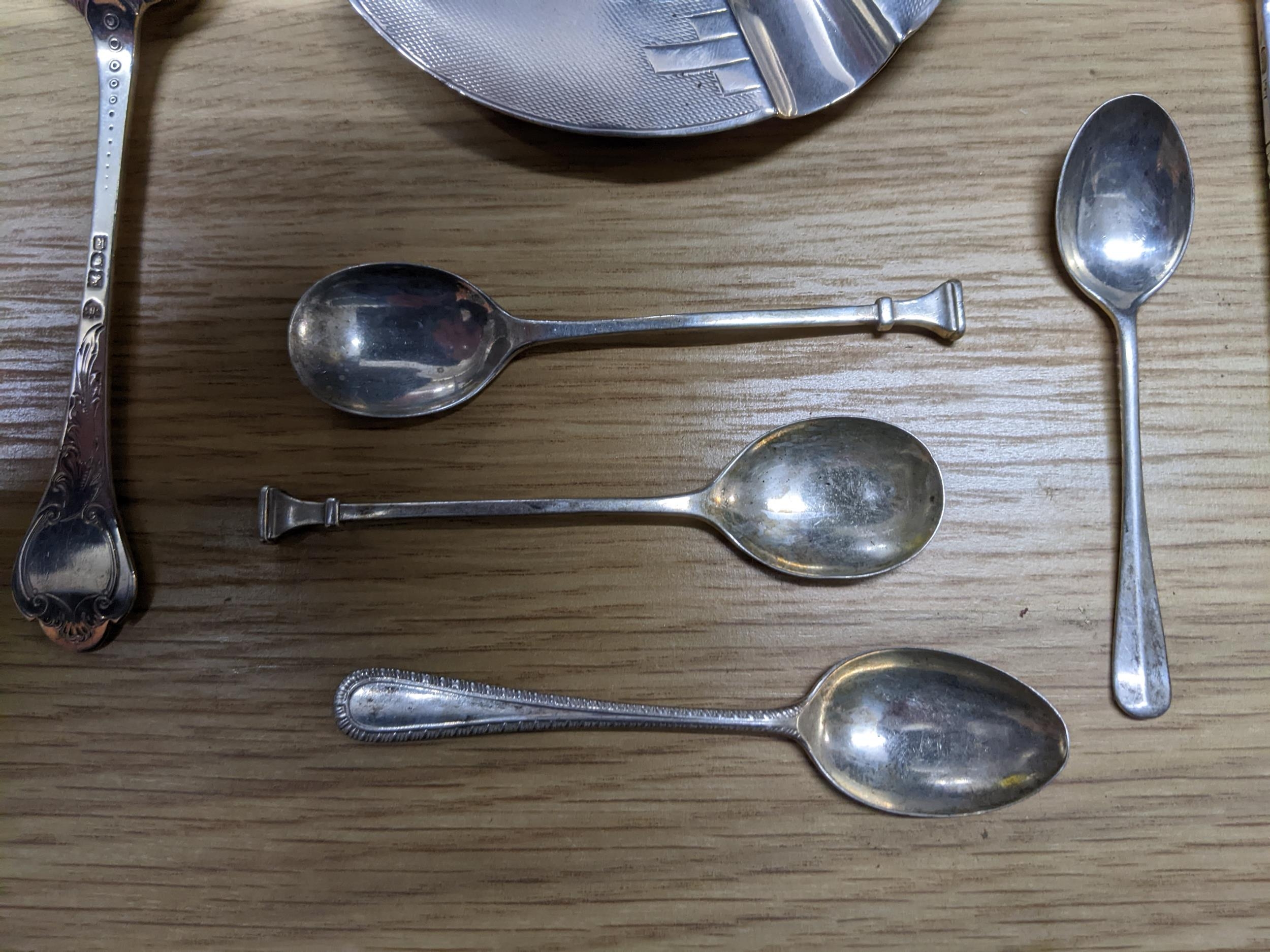 A selection of silver and silver plated items to include a Russian picture back spoon, Art Deco - Image 4 of 5